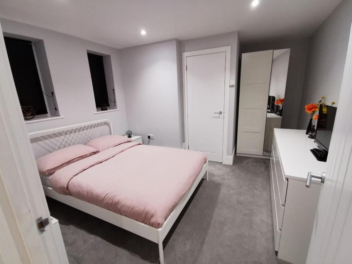 4 Sleeps And Travel Cot- Close To Beach And Restaurants Bournemouth Exteriör bild